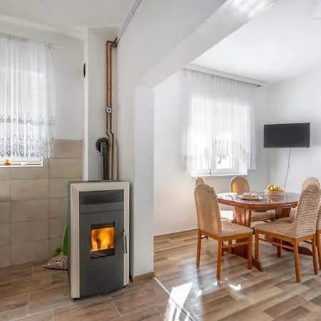 Apartman Vedro Polje Gospic Exterior photo
